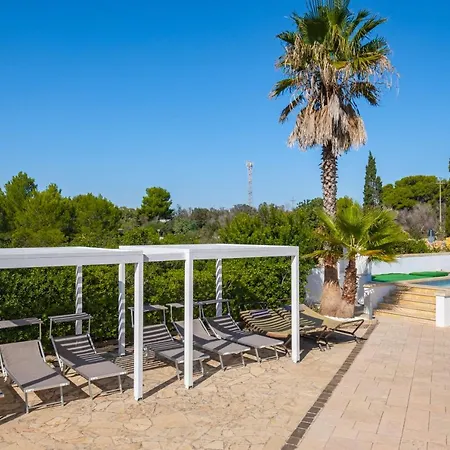 Crigiada Luxury Pool Lido Marini