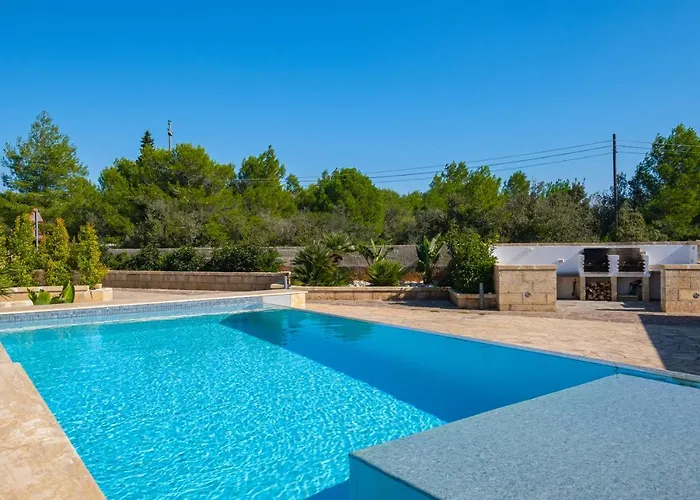 Crigiada Luxury Pool Villa