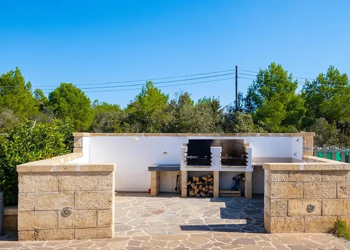 Crigiada Luxury Pool וילה לידו מריני